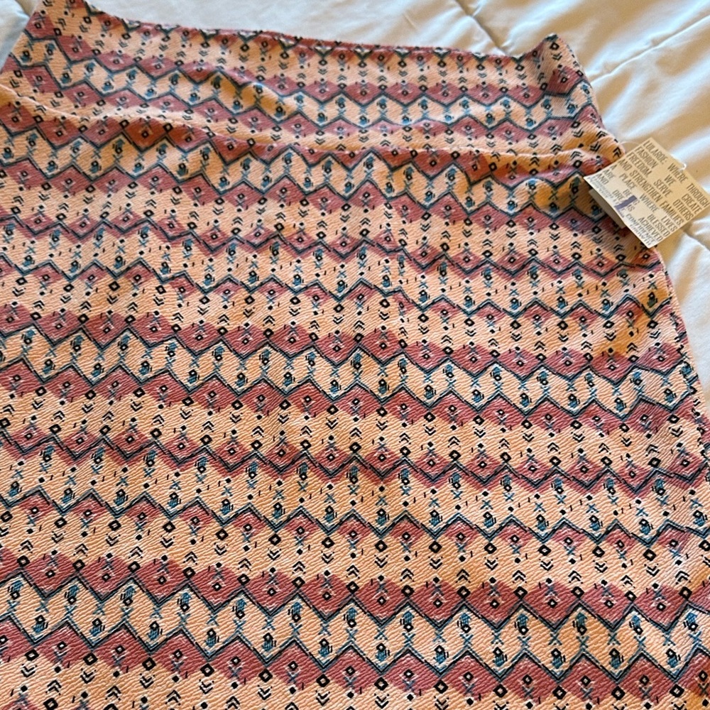 •NWT•L•GORGEOUS PINK UNIQUE PRINT CASSIE PENCIL SKIRT• - Picture 7 of 16